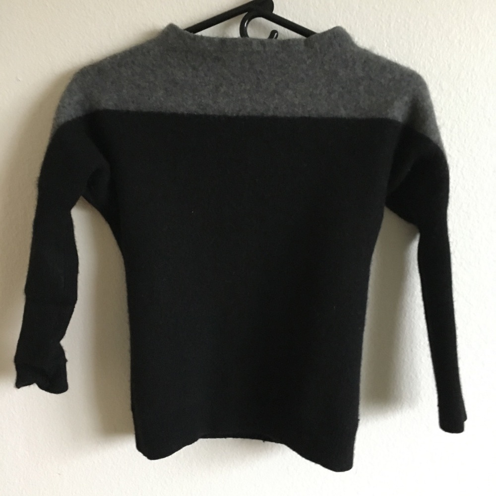 BCBGMAXAZRIA Sweater - Small.